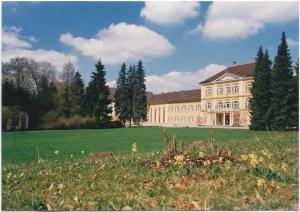 uZi04-76-Zinn-v-Schlosspark-1999-k