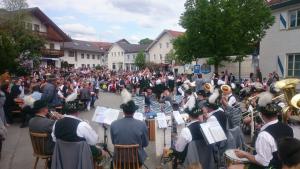 Maibaum 2018 Oswald (2) (Large)